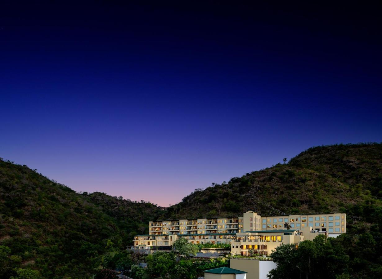 Radisson Blu Resort 贡珀尔格尔 外观 照片