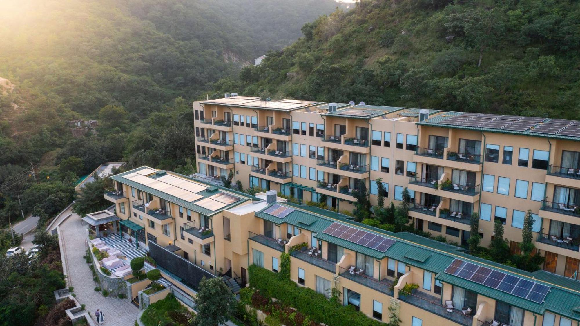 Radisson Blu Resort 贡珀尔格尔 外观 照片