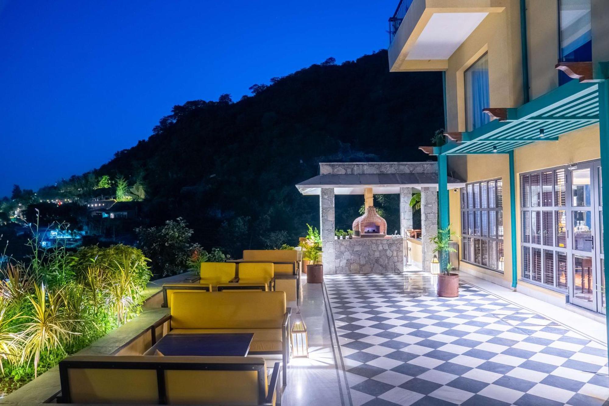 Radisson Blu Resort 贡珀尔格尔 外观 照片