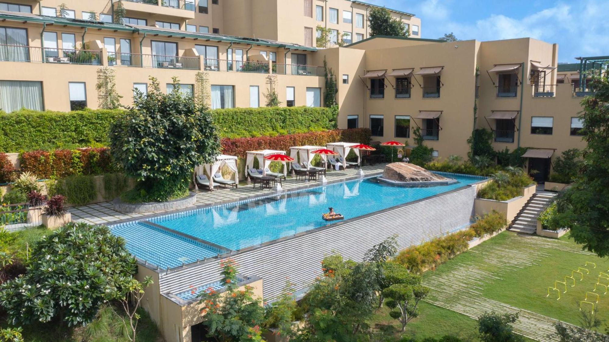 Radisson Blu Resort 贡珀尔格尔 外观 照片